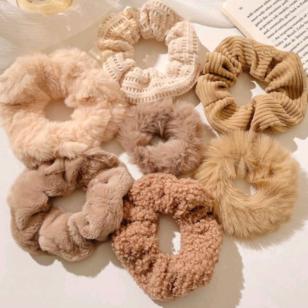 NWT 7 Piece Assorted Khaki Scrunchie Bundle